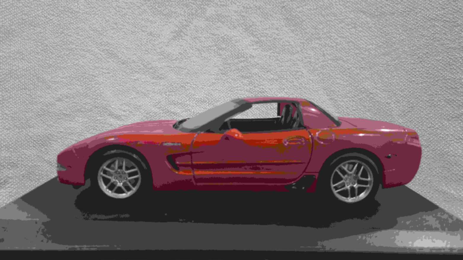 Maisto Red Chevrolet C5 Corvette Hardtop - Image 2