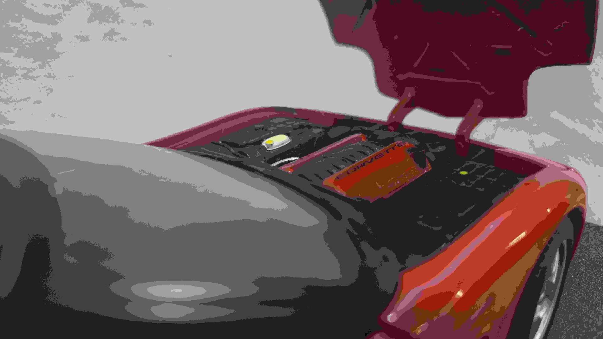 Maisto Red Chevrolet C5 Corvette Hardtop - Image 4